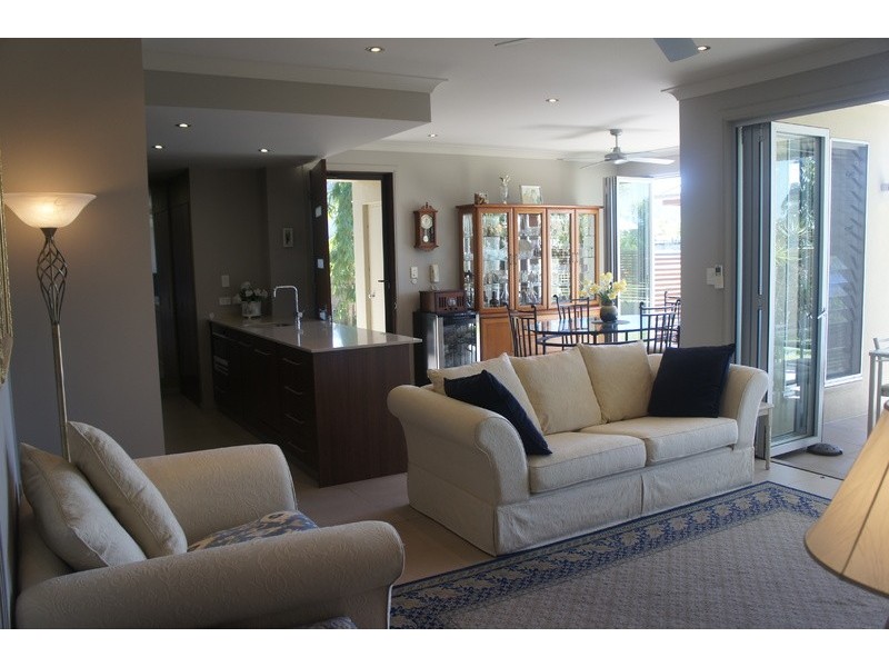 1/110 HARBOUR DRIVE, Trinity Park QLD 4879