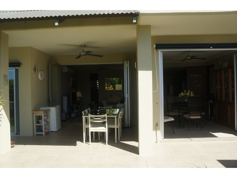 1/110 HARBOUR DRIVE, Trinity Park QLD 4879