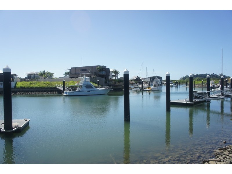 1/110 HARBOUR DRIVE, Trinity Park QLD 4879