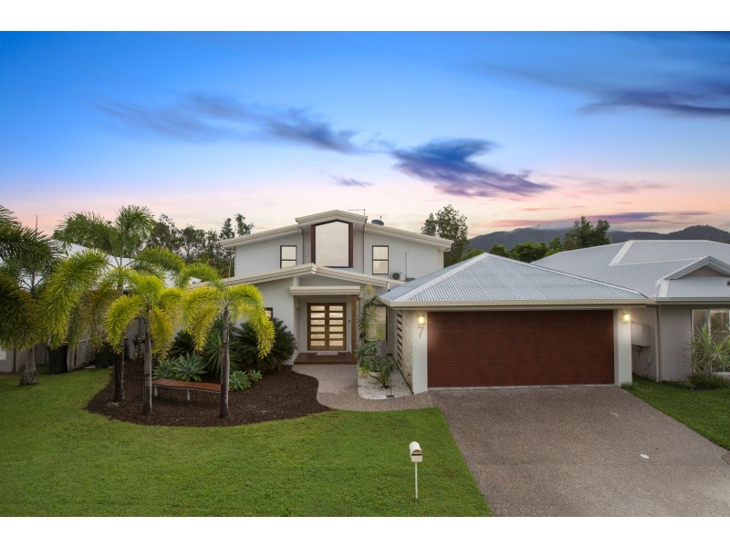 7 Icefire Quay, Trinity Park QLD 4879