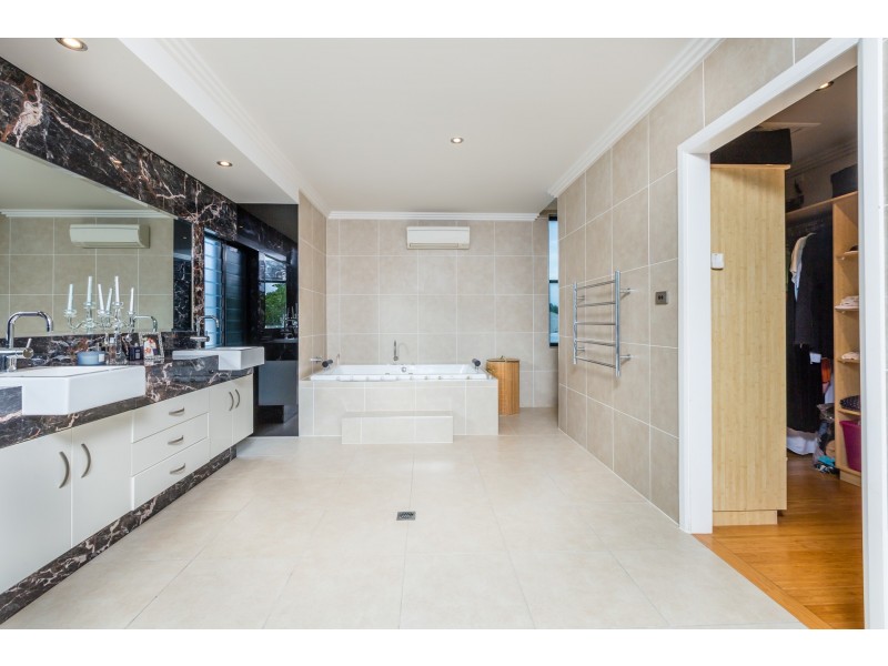 7 Icefire Quay, Trinity Park QLD 4879