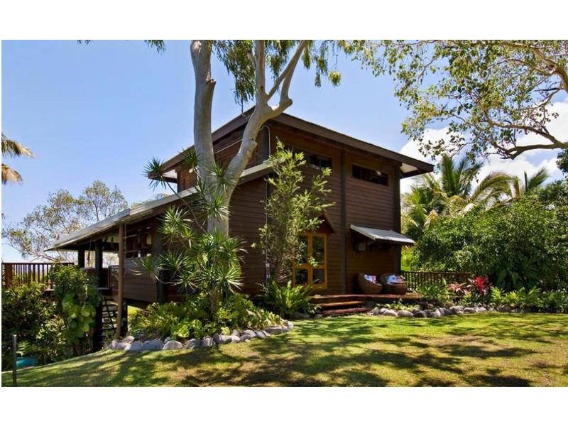 Lot 212 Captain Cook Highway, Clifton Beach QLD 4879