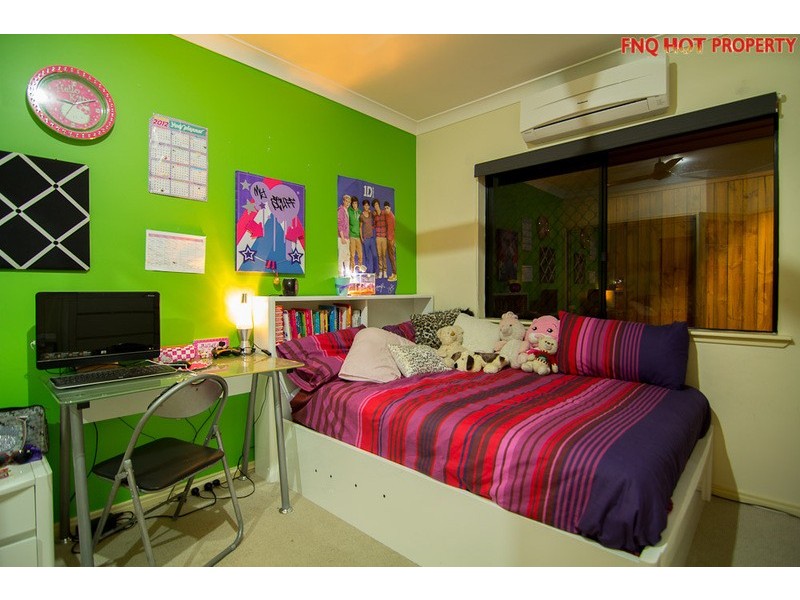 5 Iridescent Close, Trinity Beach QLD 4879