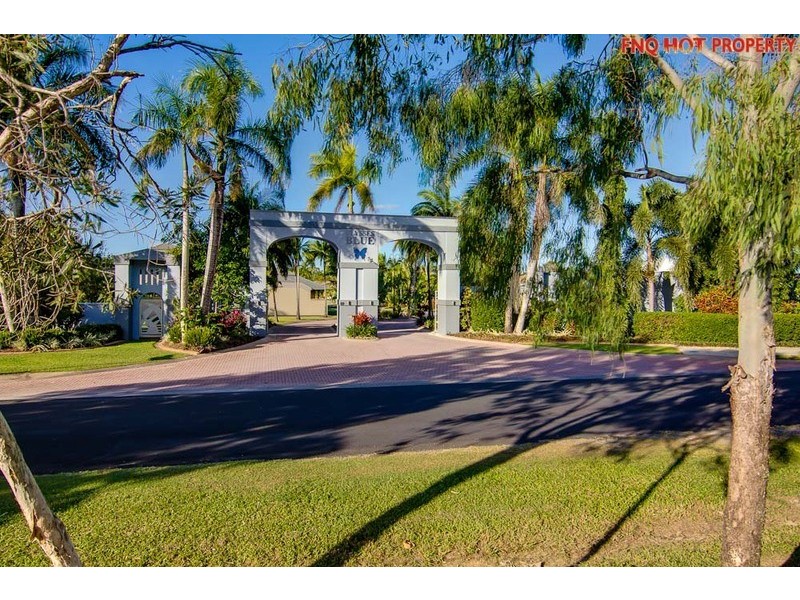 5 Iridescent Close, Trinity Beach QLD 4879