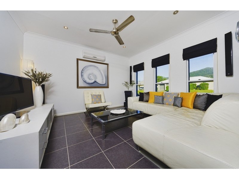 8  Goldberg Close, White Rock QLD 4868