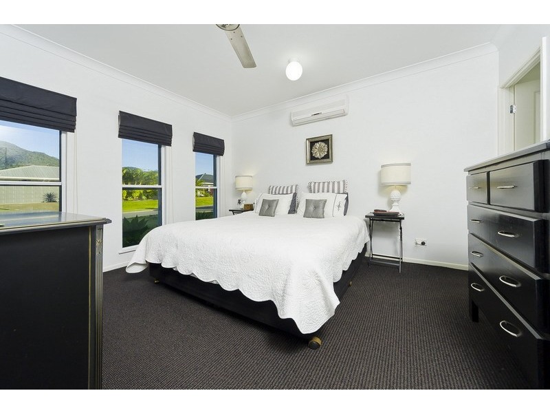 8  Goldberg Close, White Rock QLD 4868