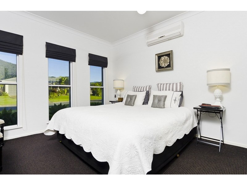 8  Goldberg Close, White Rock QLD 4868