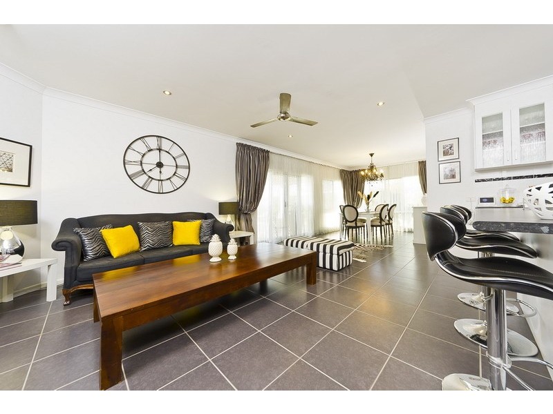 8  Goldberg Close, White Rock QLD 4868