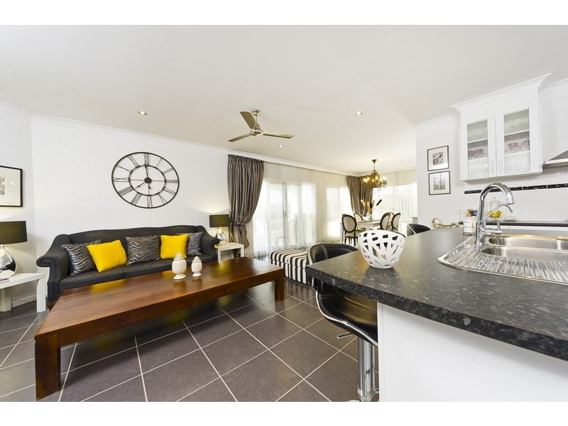 8  Goldberg Close, White Rock QLD 4868