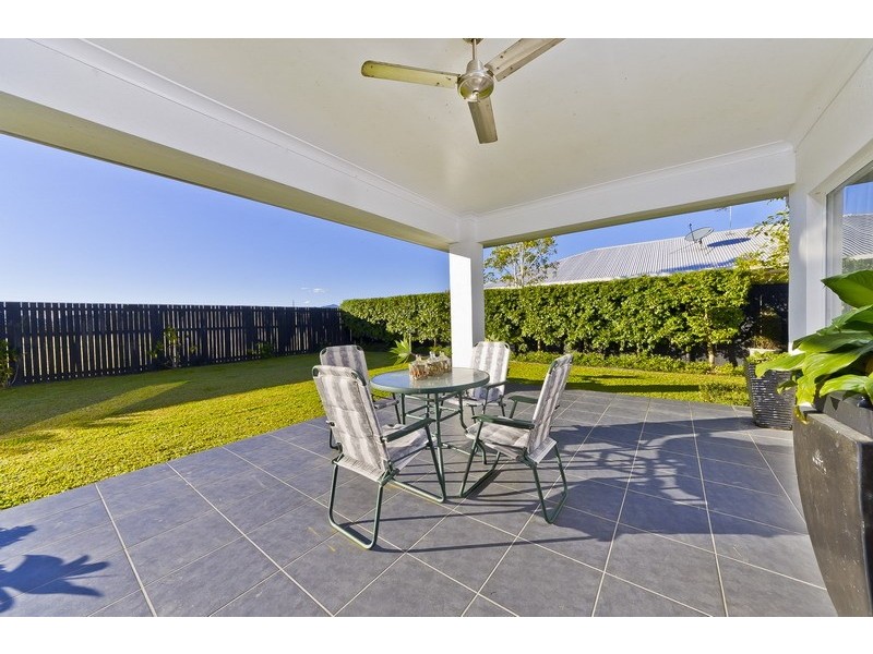 8  Goldberg Close, White Rock QLD 4868