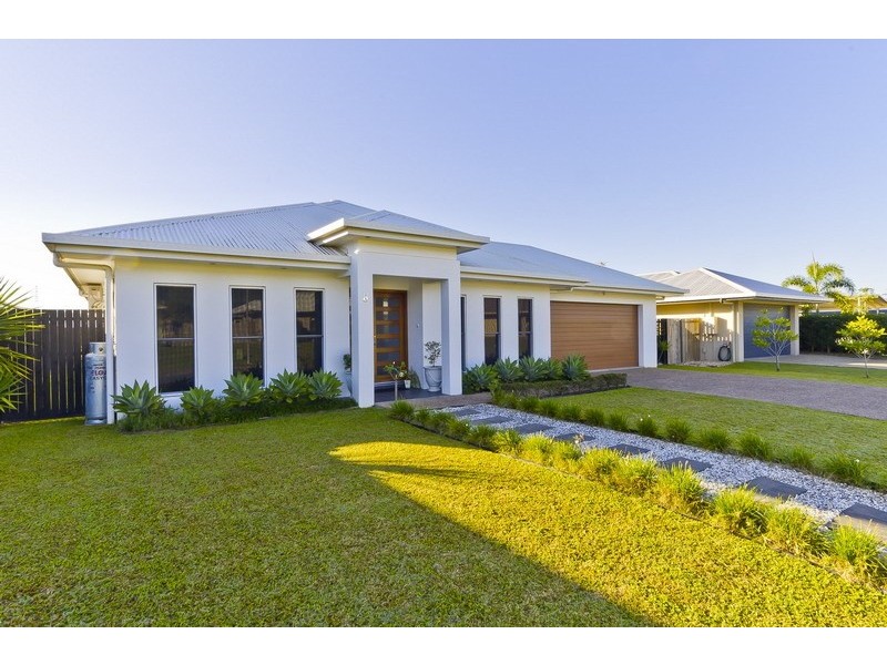 8  Goldberg Close, White Rock QLD 4868