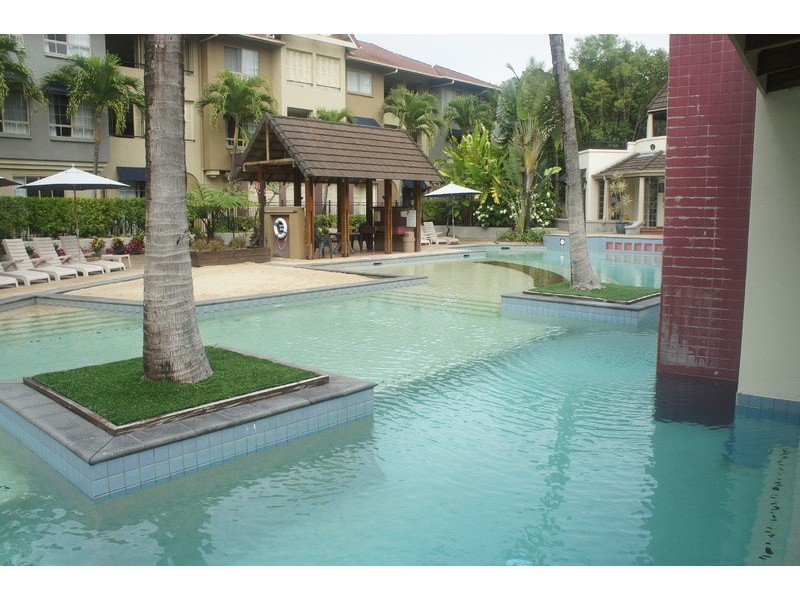 1017/2  Greenslopes Street, Cairns North QLD 4870