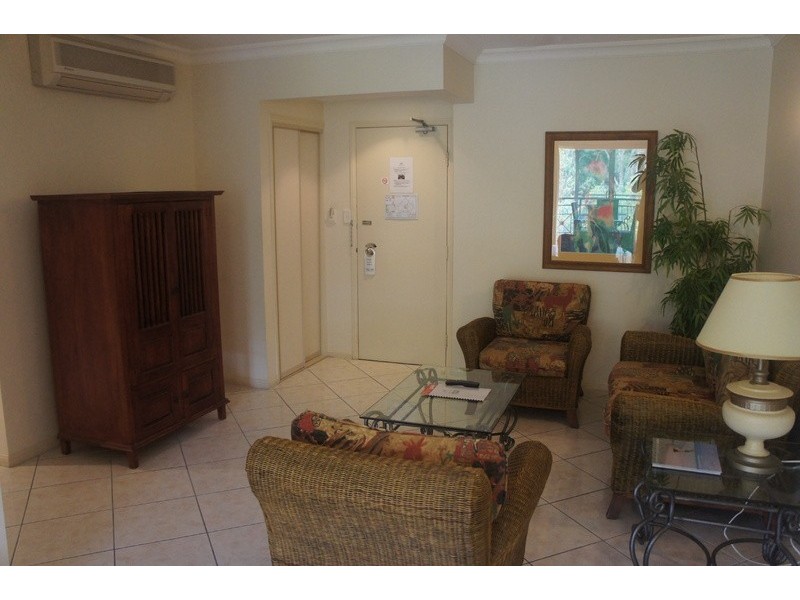 1017/2  Greenslopes Street, Cairns North QLD 4870