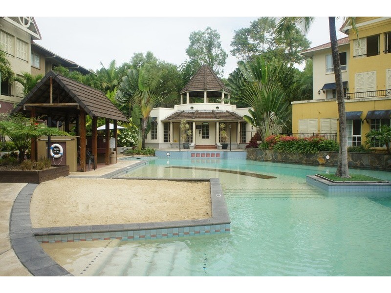 1017/2  Greenslopes Street, Cairns North QLD 4870