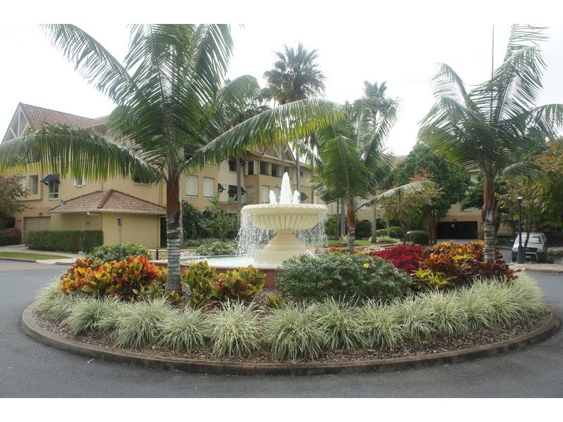 1017/2  Greenslopes Street, Cairns North QLD 4870