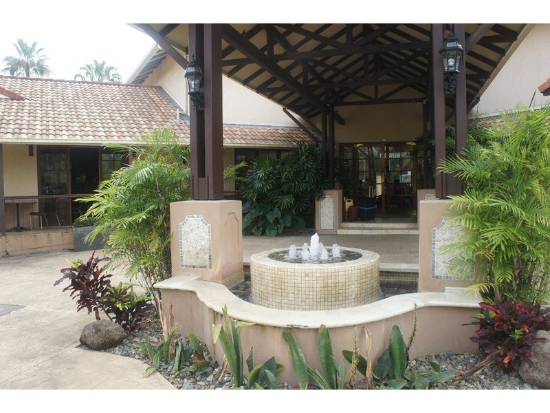 1017/2  Greenslopes Street, Cairns North QLD 4870