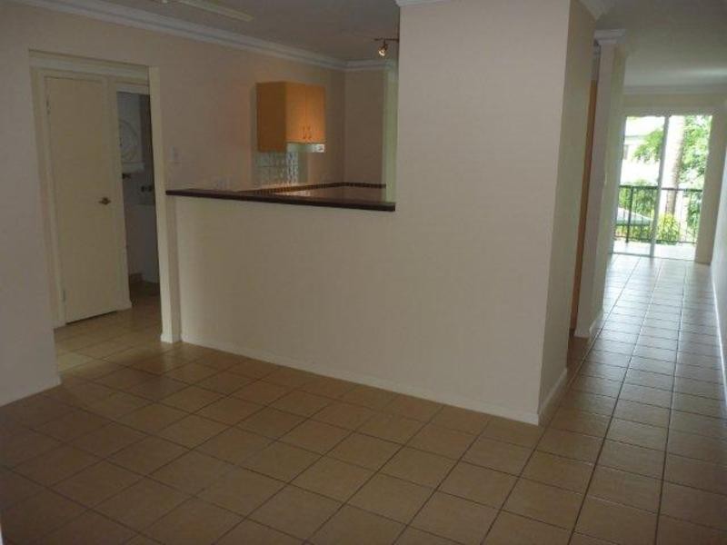 204/6 Marella Close, Manoora QLD 4870