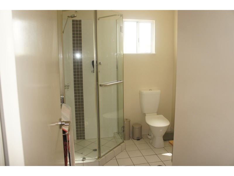 204/6 Marella Close, Manoora QLD 4870