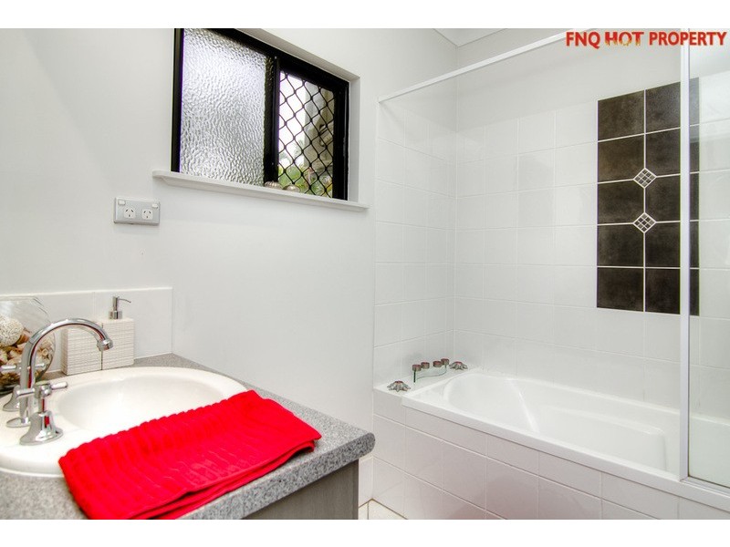 11 Surtees Close, Bentley Park QLD 4869
