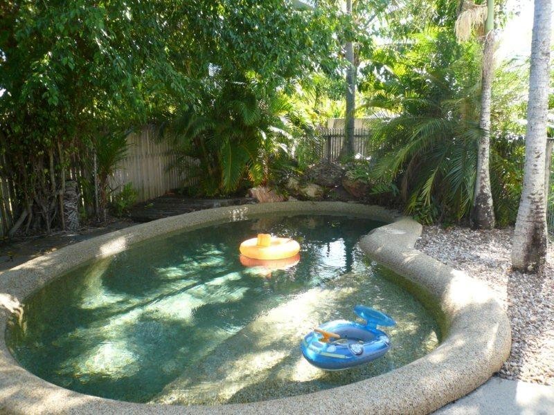 16 OPALINE CLOSE, Brinsmead QLD 4870