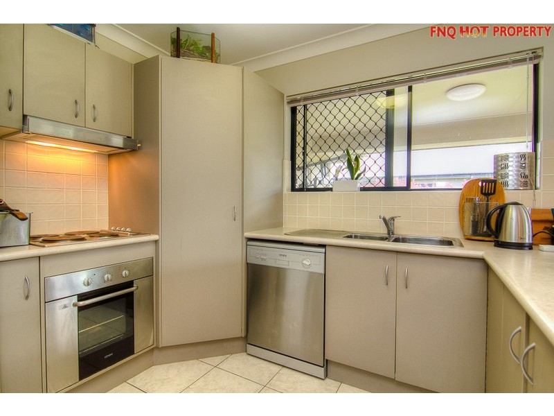 18 Altona Street, Bentley Park QLD 4869