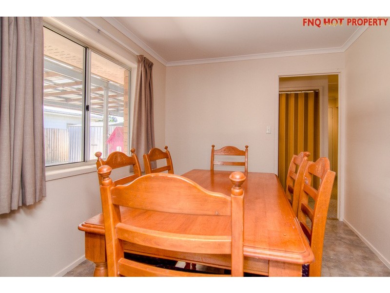 42 Tryal Street, Bentley Park QLD 4869