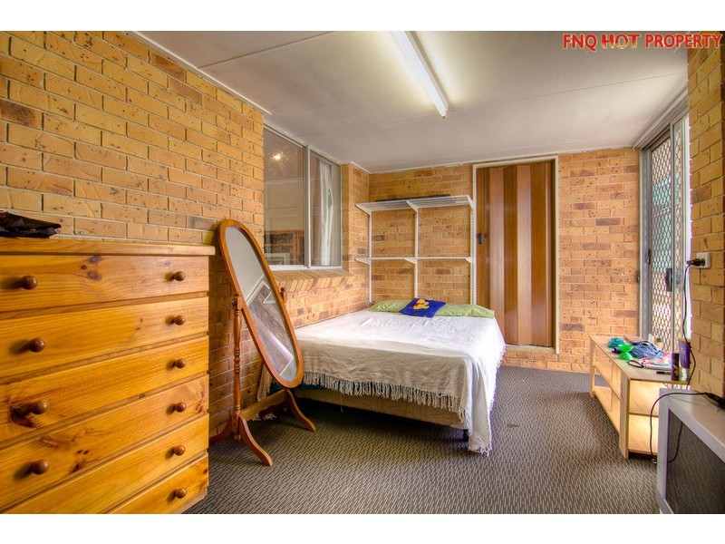 42 Tryal Street, Bentley Park QLD 4869