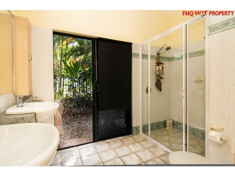 27 Gloucester Street, Whitfield QLD 4870