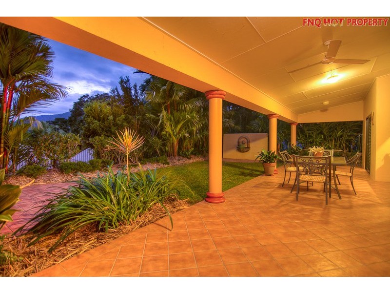 27 Gloucester Street, Whitfield QLD 4870
