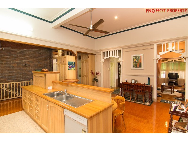 8-10 Bunda Street, Innisfail QLD 4860