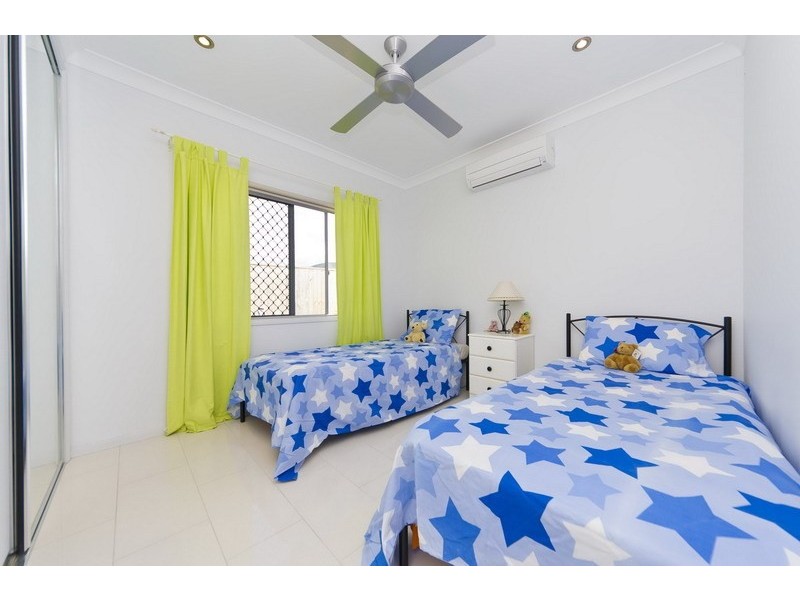 9 Bowline cl, Trinity Beach QLD 4879