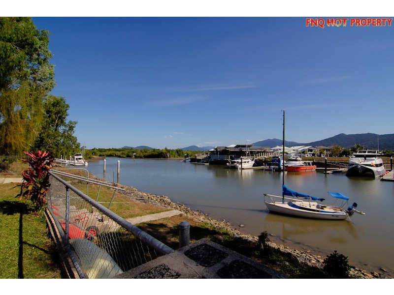 11 Riverside Parade, Trinity Park QLD 4879