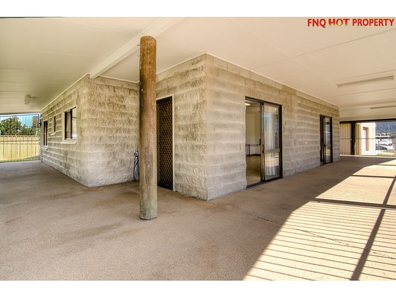 11 Riverside Parade, Trinity Park QLD 4879