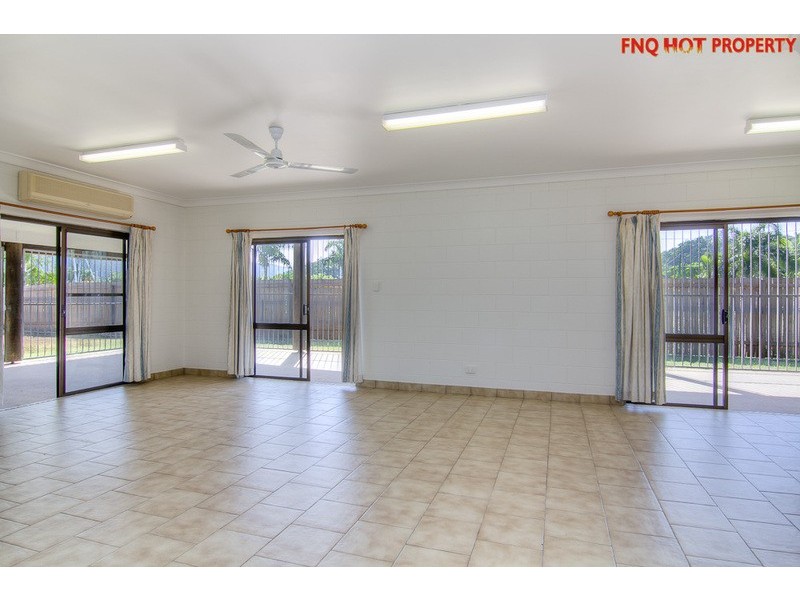11 Riverside Parade, Trinity Park QLD 4879