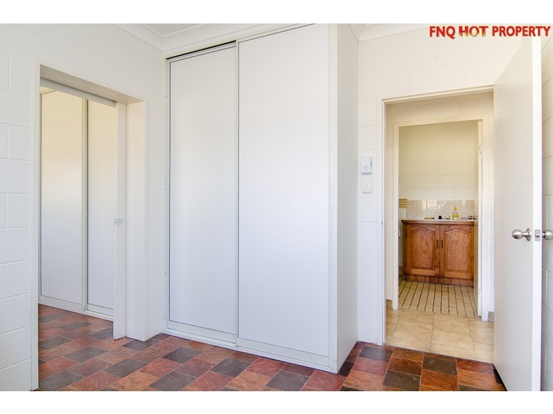 11 Riverside Parade, Trinity Park QLD 4879