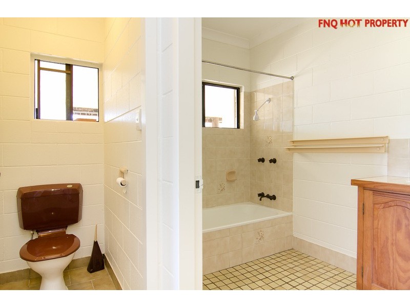 11 Riverside Parade, Trinity Park QLD 4879