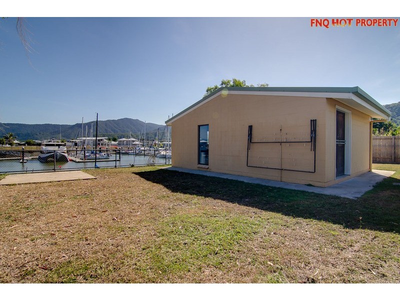 11 Riverside Parade, Trinity Park QLD 4879