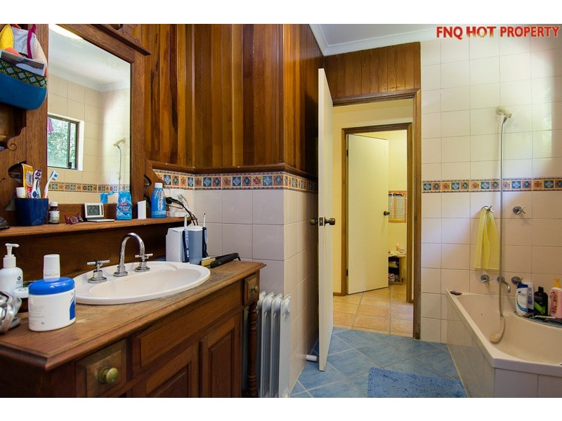 2 Fallon Close, Kuranda QLD 4881