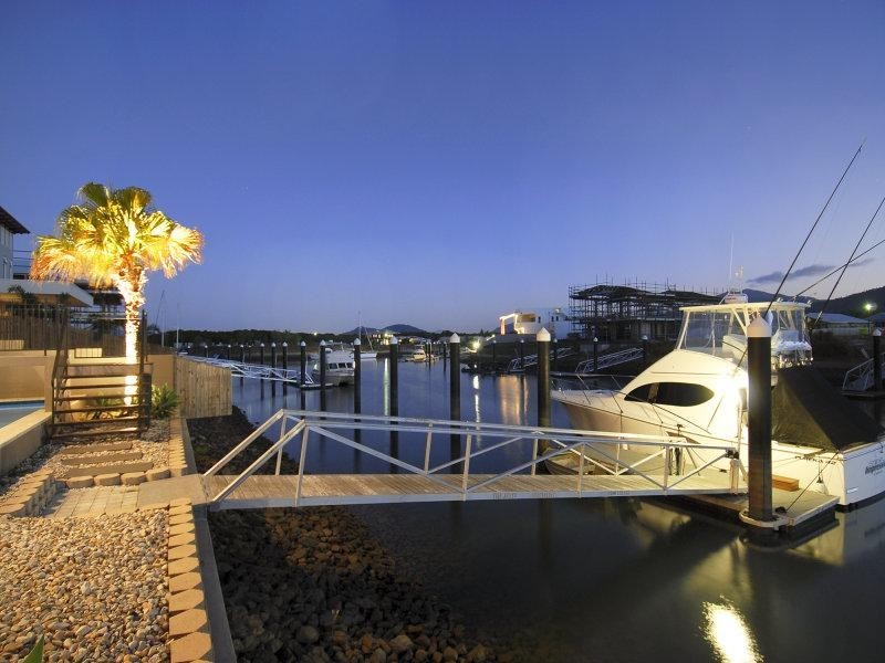 19 Brindabella QY, Trinity Park QLD 4879