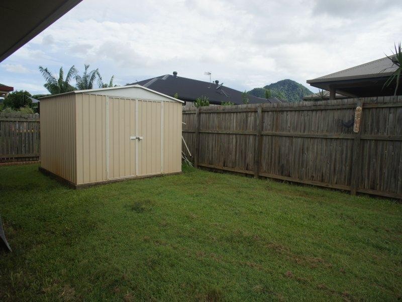 39 Larsen Road, Redlynch QLD 4870