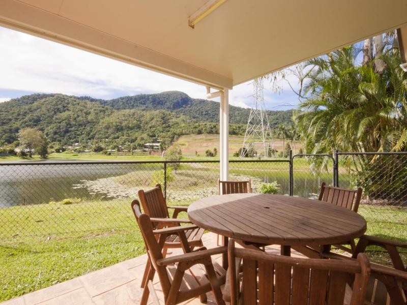 18/2 Lake Placid Road, Caravonica QLD 4878