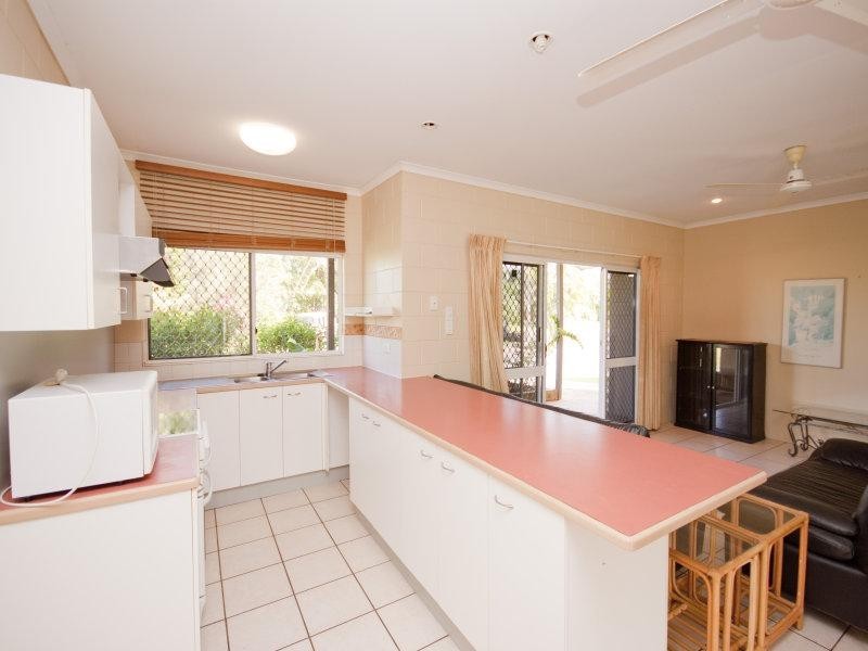 18/2 Lake Placid Road, Caravonica QLD 4878