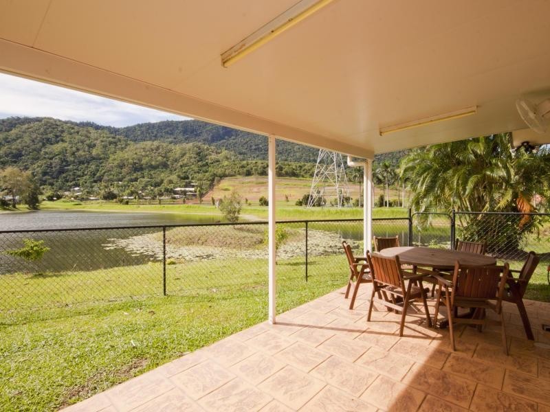18/2 Lake Placid Road, Caravonica QLD 4878
