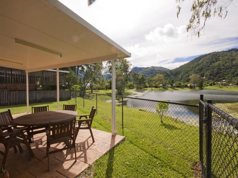 18/2 Lake Placid Road, Caravonica QLD 4878