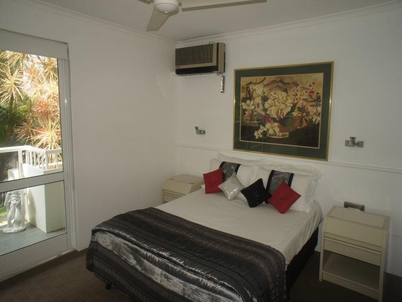314/915 Coral Coast Drive, Palm Cove QLD 4879