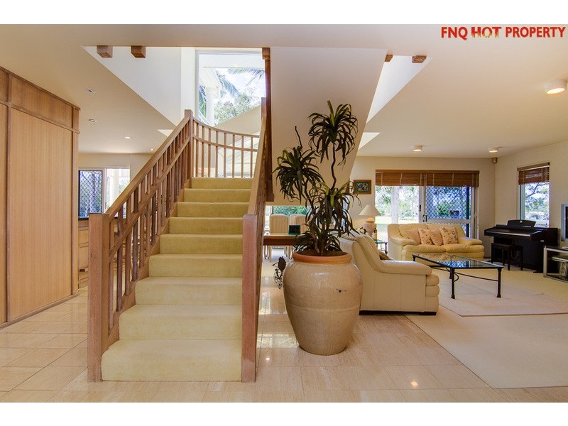 37 Parkinson Ave, Kewarra Beach QLD 4879