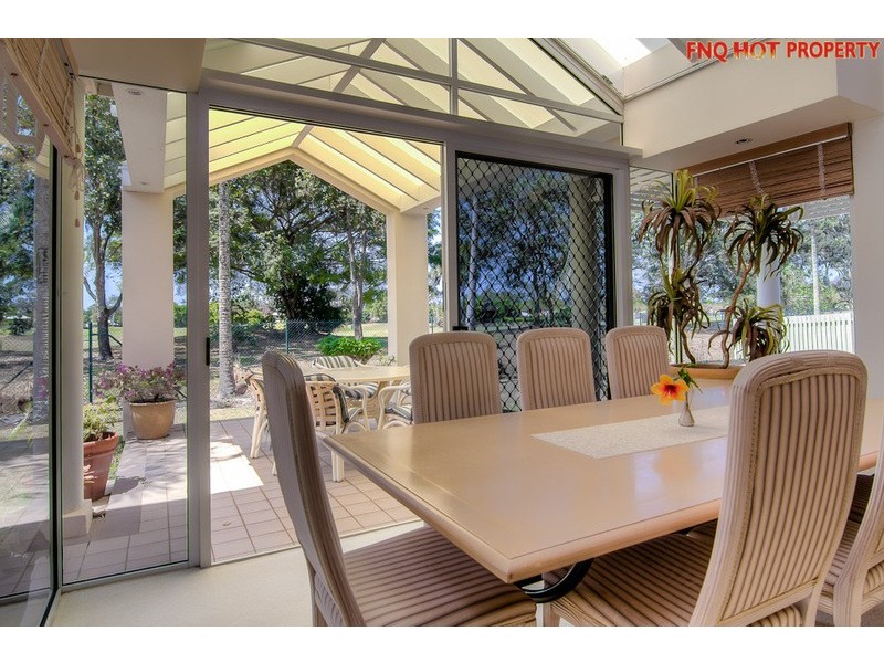 37 Parkinson Ave, Kewarra Beach QLD 4879