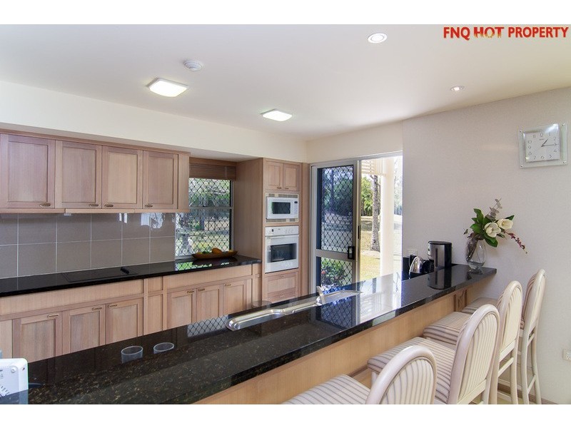 37 Parkinson Ave, Kewarra Beach QLD 4879