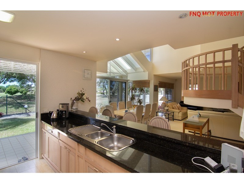 37 Parkinson Ave, Kewarra Beach QLD 4879