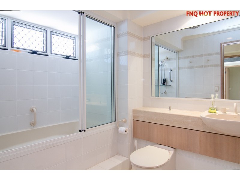 37 Parkinson Ave, Kewarra Beach QLD 4879